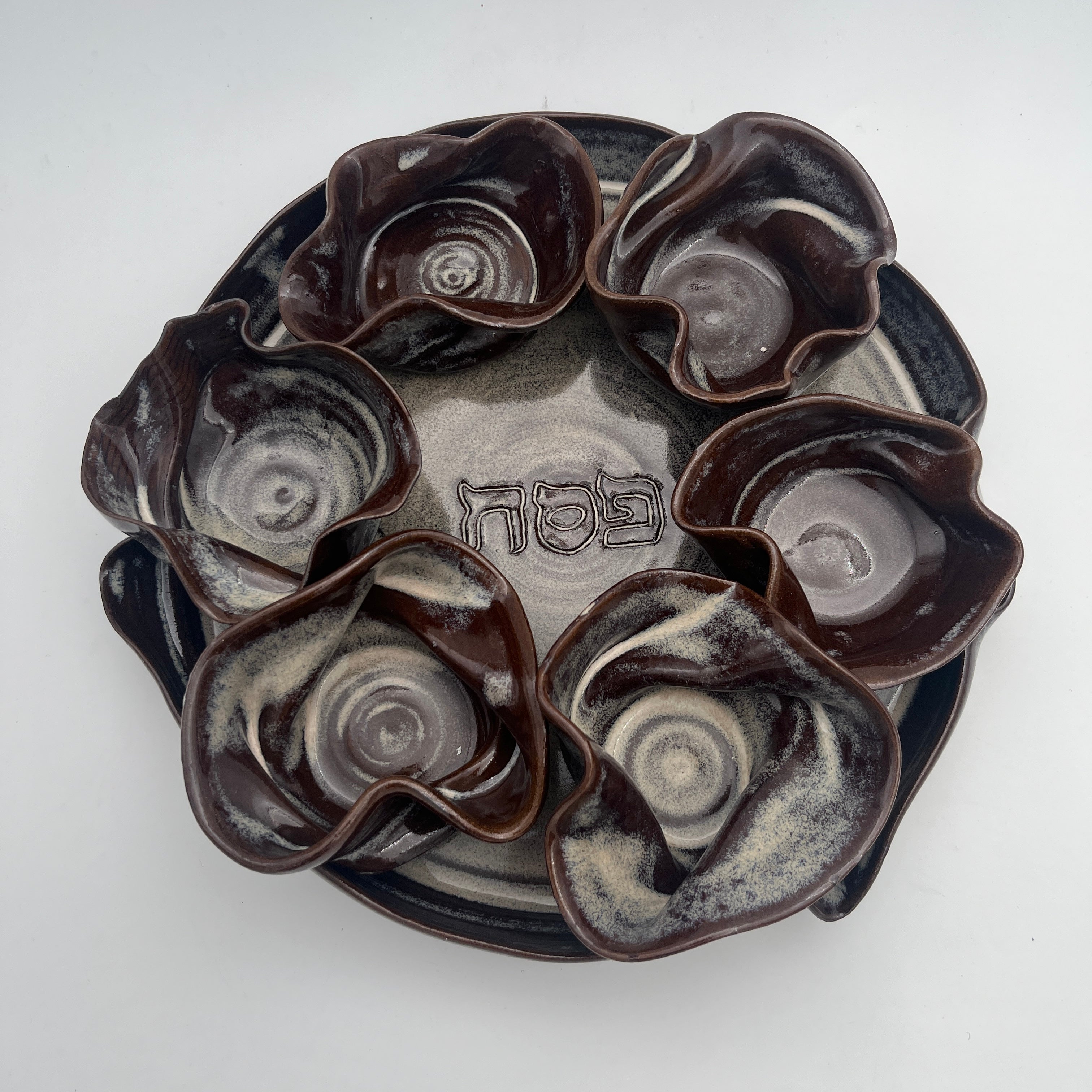"Flow" Passover Set