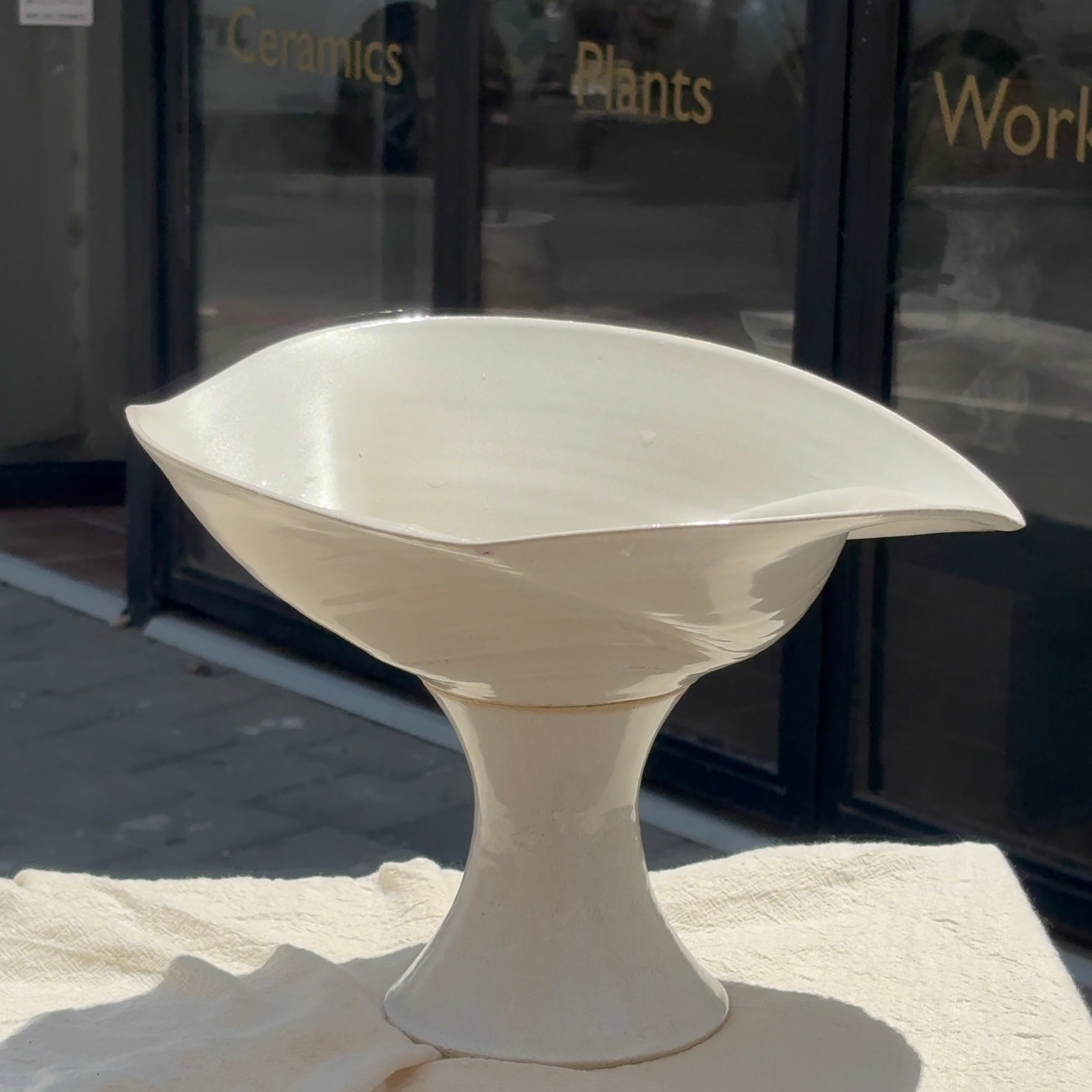 Flow Fruit Bowl with Stand