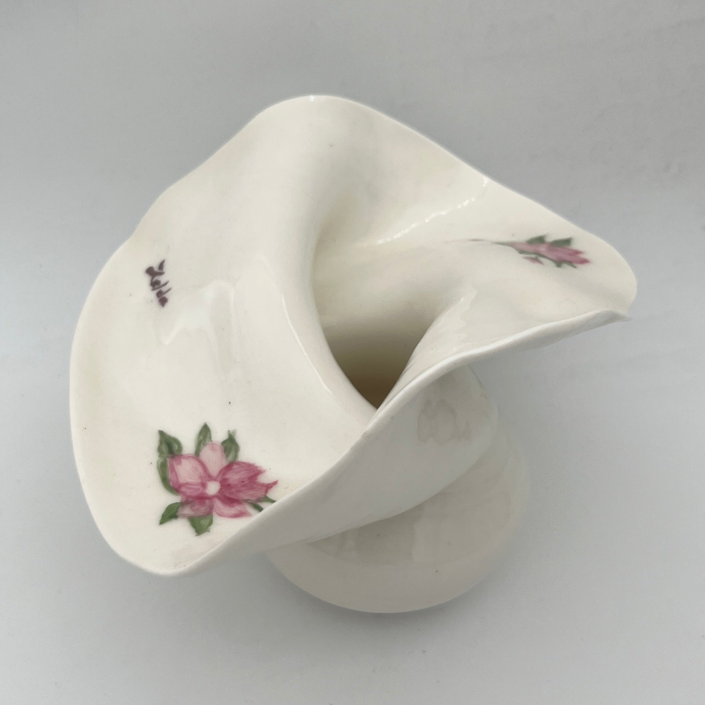 Melani x Zelda - Small Flow Vase